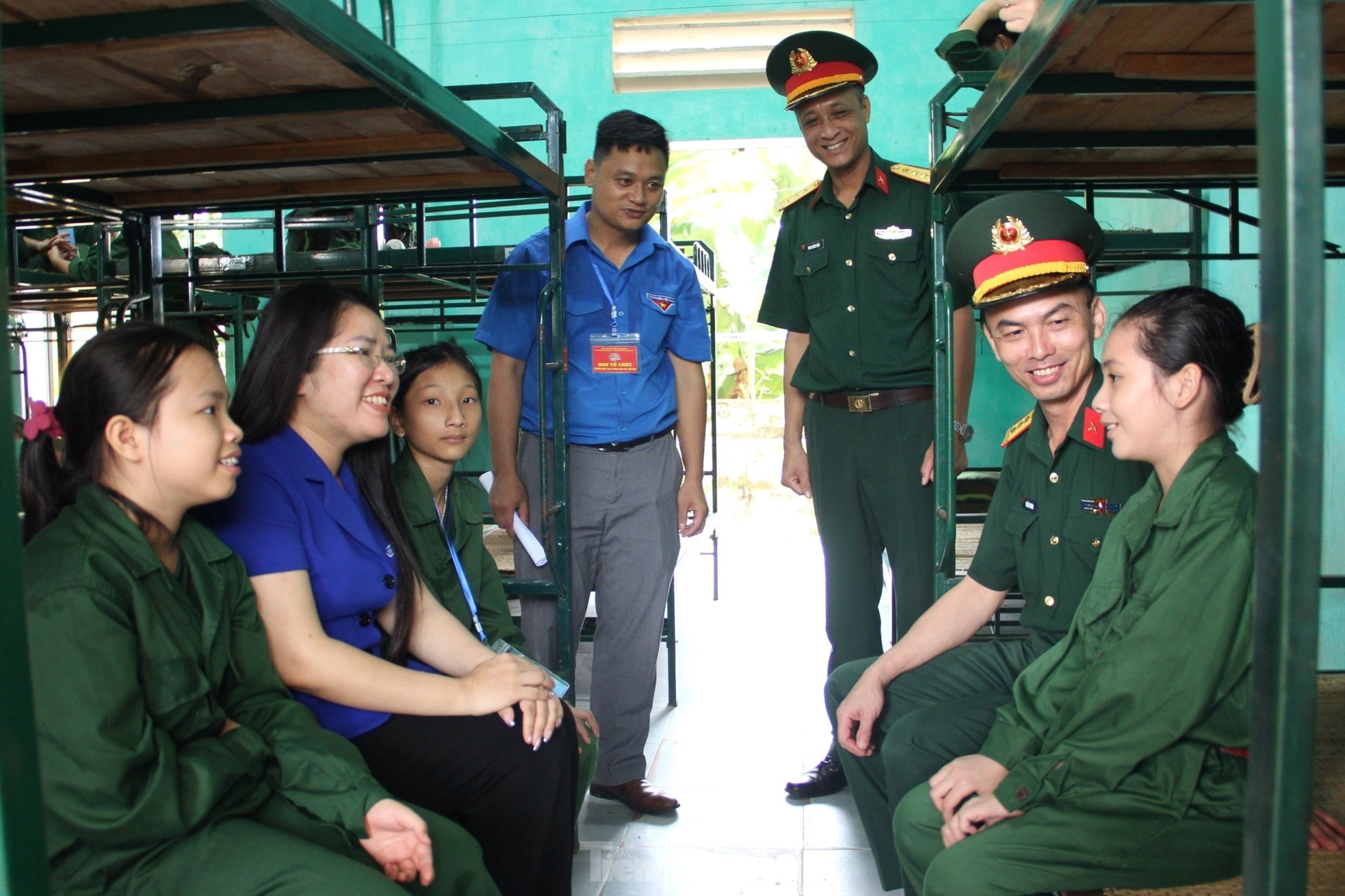 Chiến sĩ nhí Nghệ An phấn khởi bước vào khóa huấn luyện Học kỳ trong quân đội ảnh 5