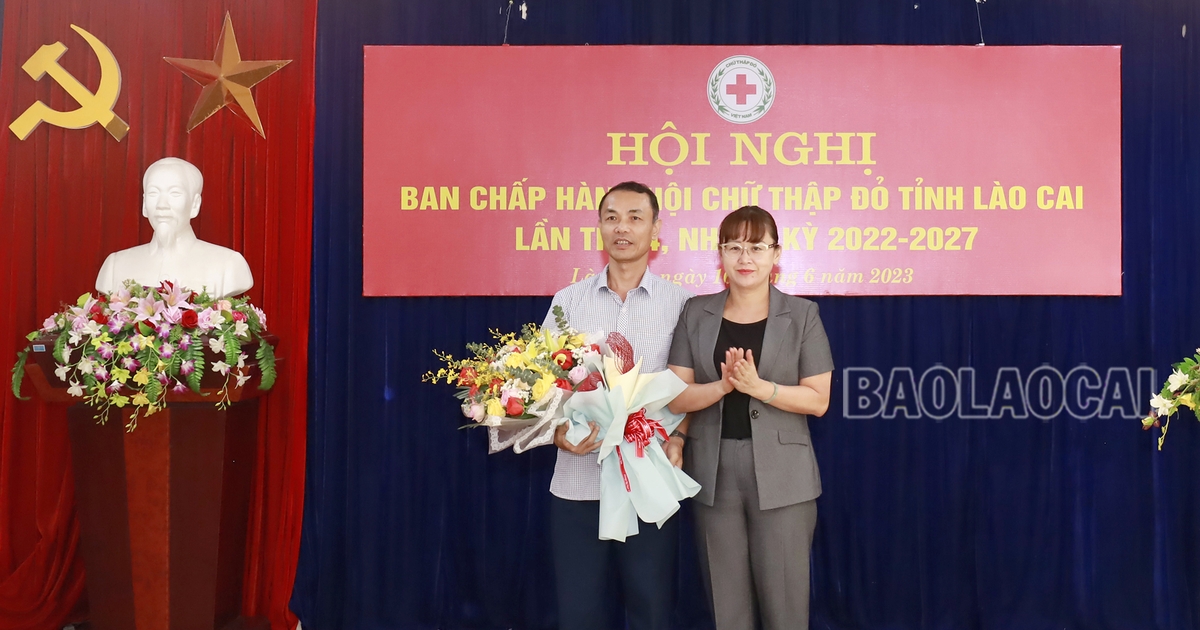 Đồng chí Vũ Viết Trường được bầu giữ chức Chủ tịch Hội Chữ thập đỏ tỉnh Lào Cai