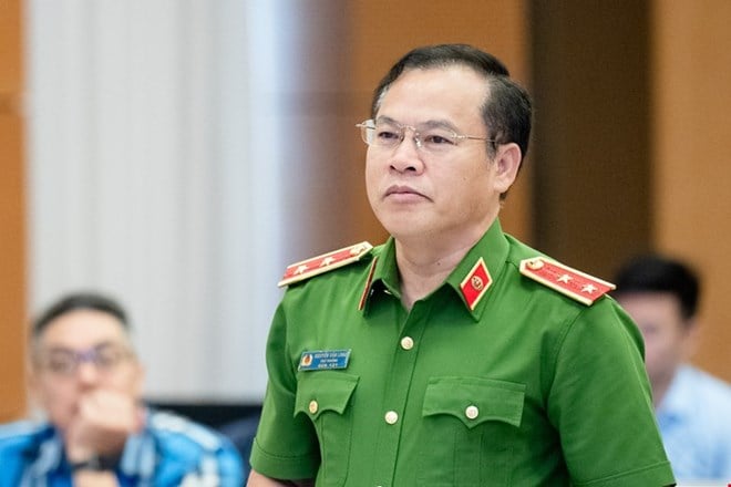 Deputy Minister of Public Security Nguyen Van Long receives new assignment