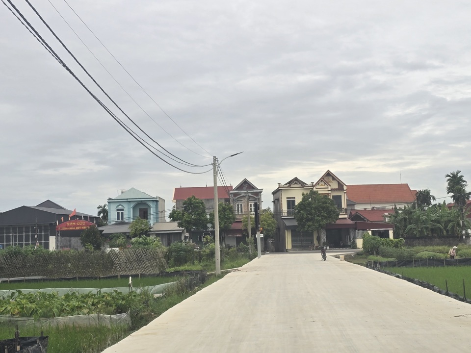 Road to the construction site. Photo: Vinh Quan