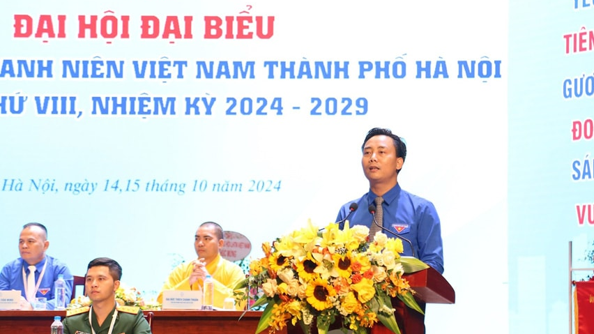 El subsecretario permanente de la Unión de Jóvenes de la Ciudad, presidente de la Unión de Jóvenes de Vietnam de la ciudad de Hanoi, Nguyen Duc Tien, pronunció el discurso inaugural del Congreso.