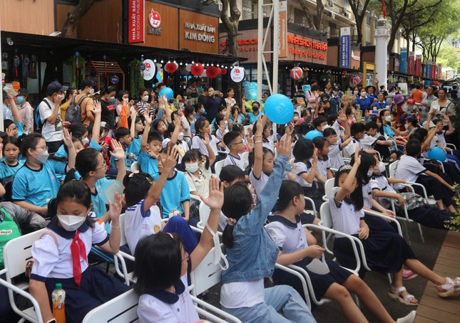 HCMC มีถนนหนังสือภาพอีก 3 แห่ง 1