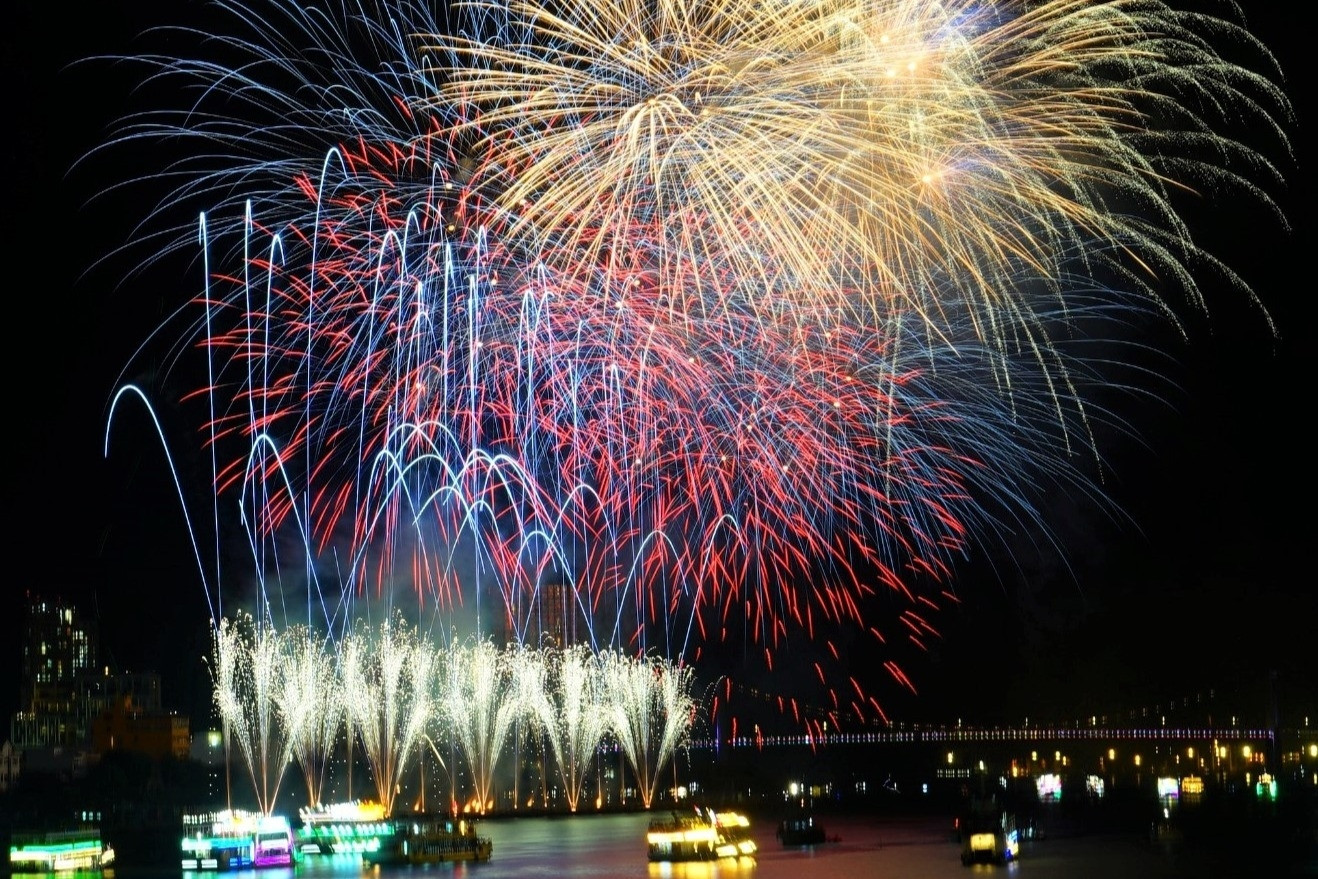 El festival de fuegos artificiales se convierte en una marca propia que atrae turistas a Da Nang