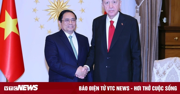 Prime Minister Pham Minh Chinh meets with Turkish President