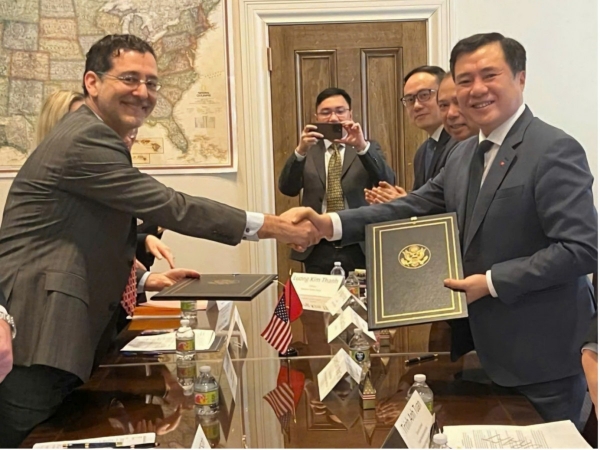 Vietnam and the United States reached an agreement to resolve the dispute over anti-dumping tax on tra and basa fish at the WTO.