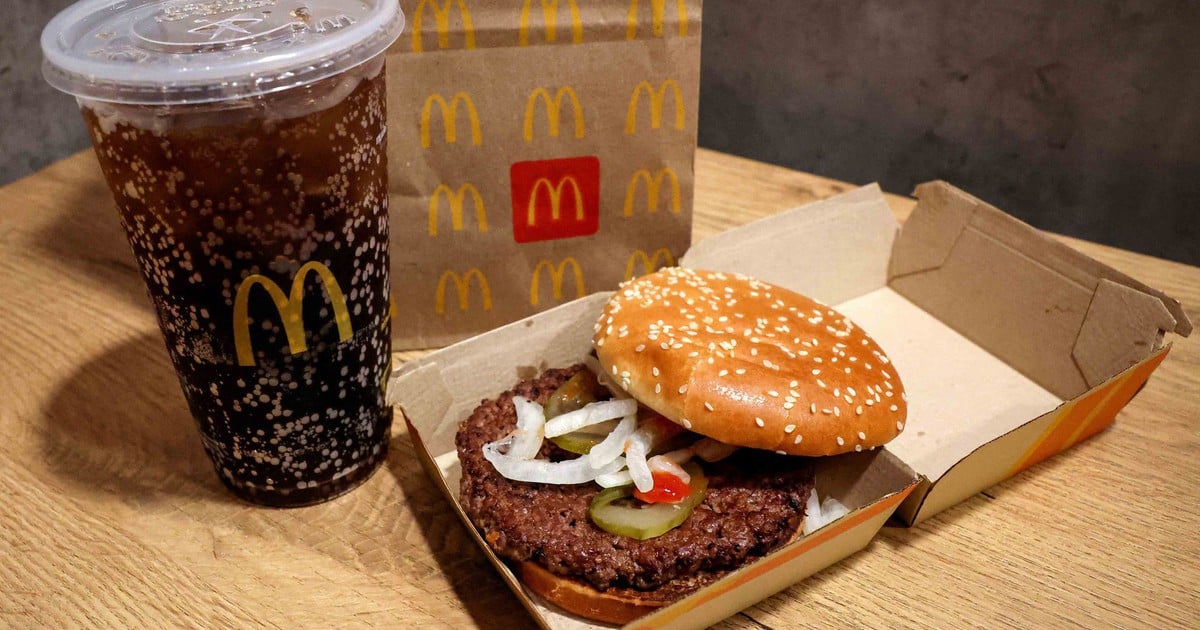 Bán hamburger nghi chứa E.coli, McDonald’s bị kiện