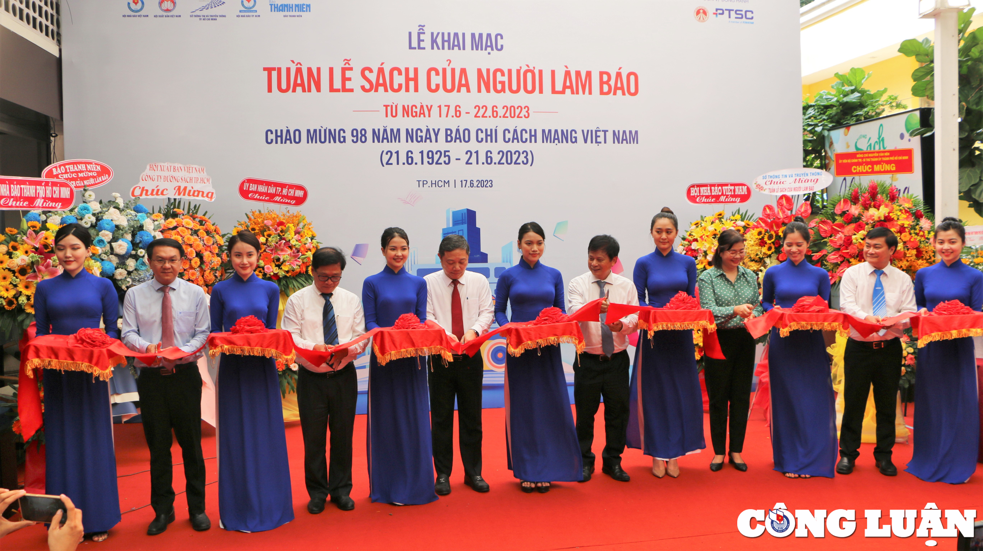 Eröffnungszeremonie der Buchwoche der Journalisten in Ho-Chi-Minh-Stadt, Foto 1