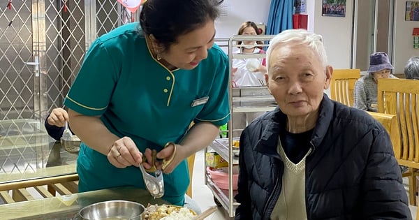 Stories of taking care of the elderly in nursing homes