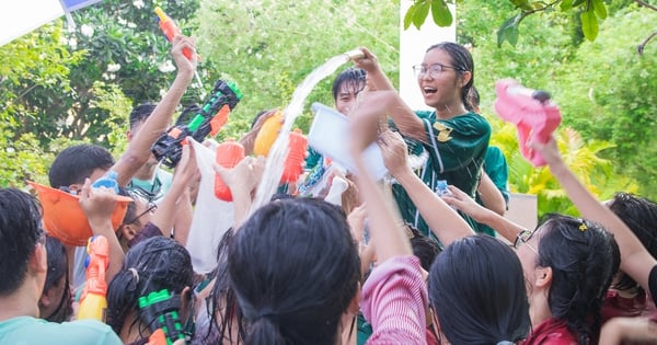 Los estudiantes de la escuela secundaria Nguyen Thi Minh Khai "hicieron todo lo posible" en el día de la despedida