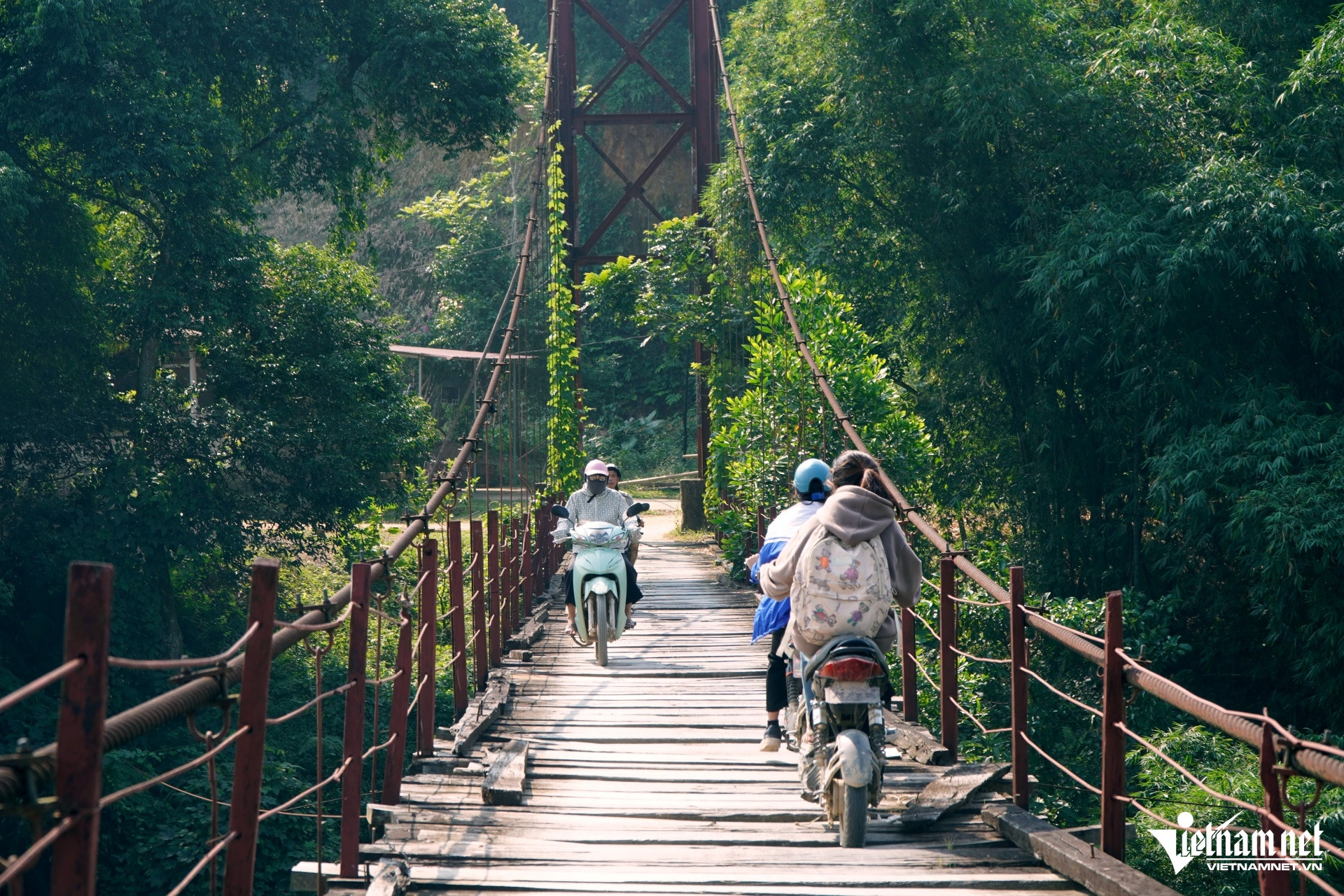 W-a2สะพานแขวนผุ.JPG.jpg