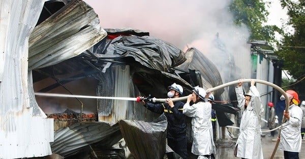 Ist die Verwendung von feuerfester Farbe in Fabrikhallen vorgeschrieben?