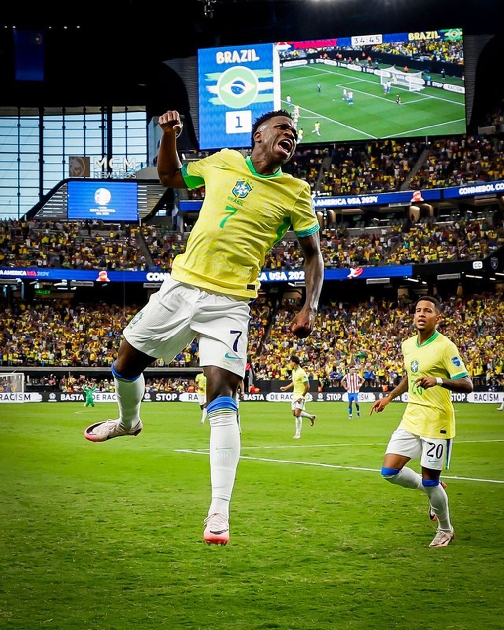 HLV Brazil bày tỏ lo ngại trước trận quyết đấu với Colombia - 1