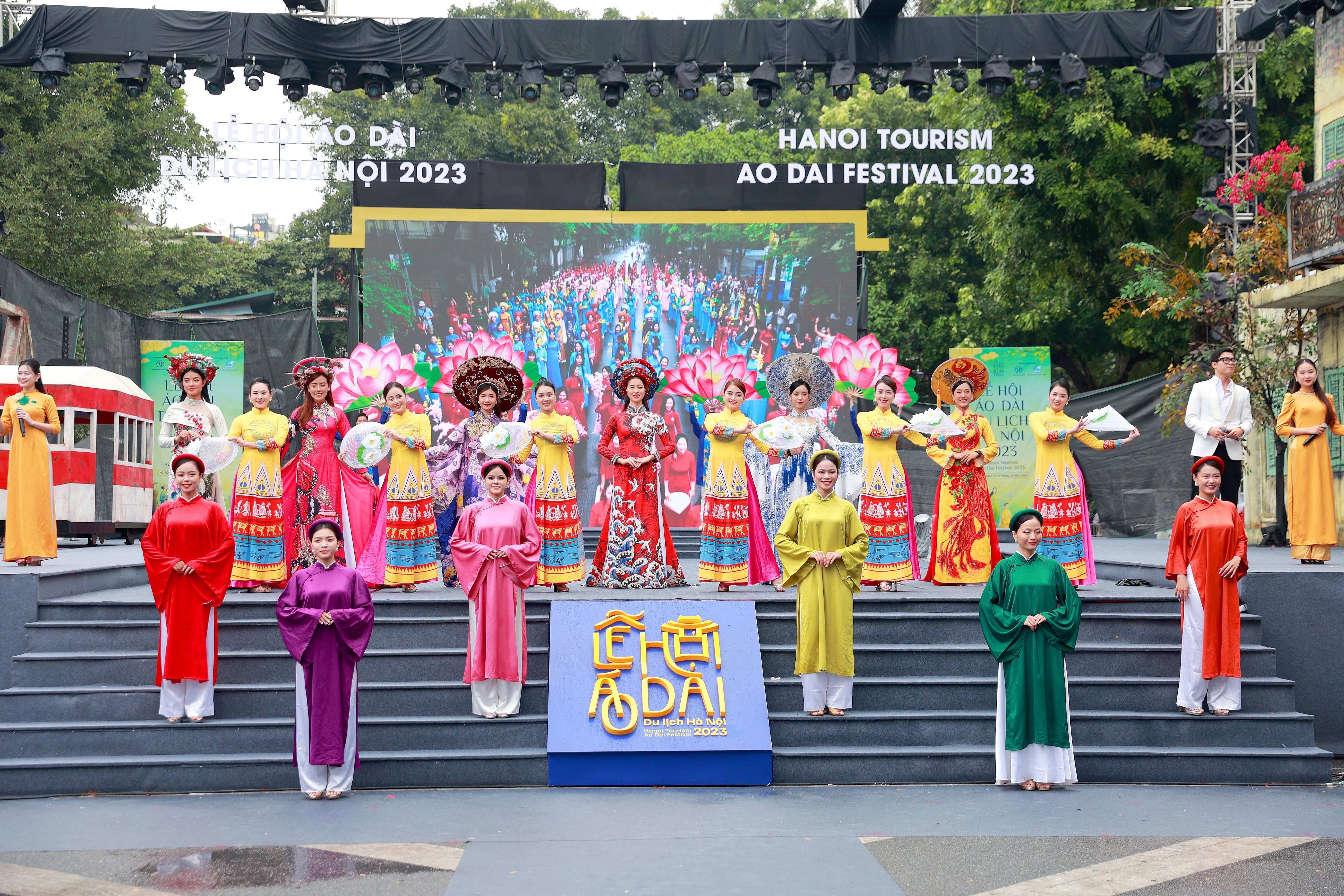 Spectacle Ao Dai « Femmes de la capitale – intégration et développement »