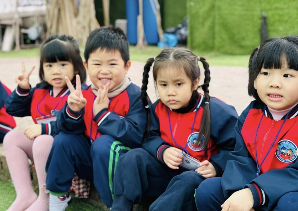 Students of Da Sy Kindergarten, Ha Dong District, Hanoi.