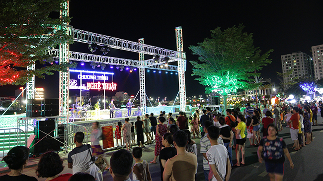 Calle cultural y artística Le Duc Tho: un espacio impregnado de los colores culturales de Binh Dinh