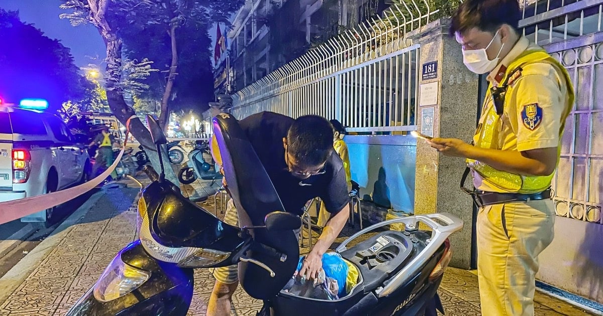 Trucos de los bebedores en Ho Chi Minh City para enfrentarse a la policía de tráfico cuando se les hace un test de concentración de alcohol