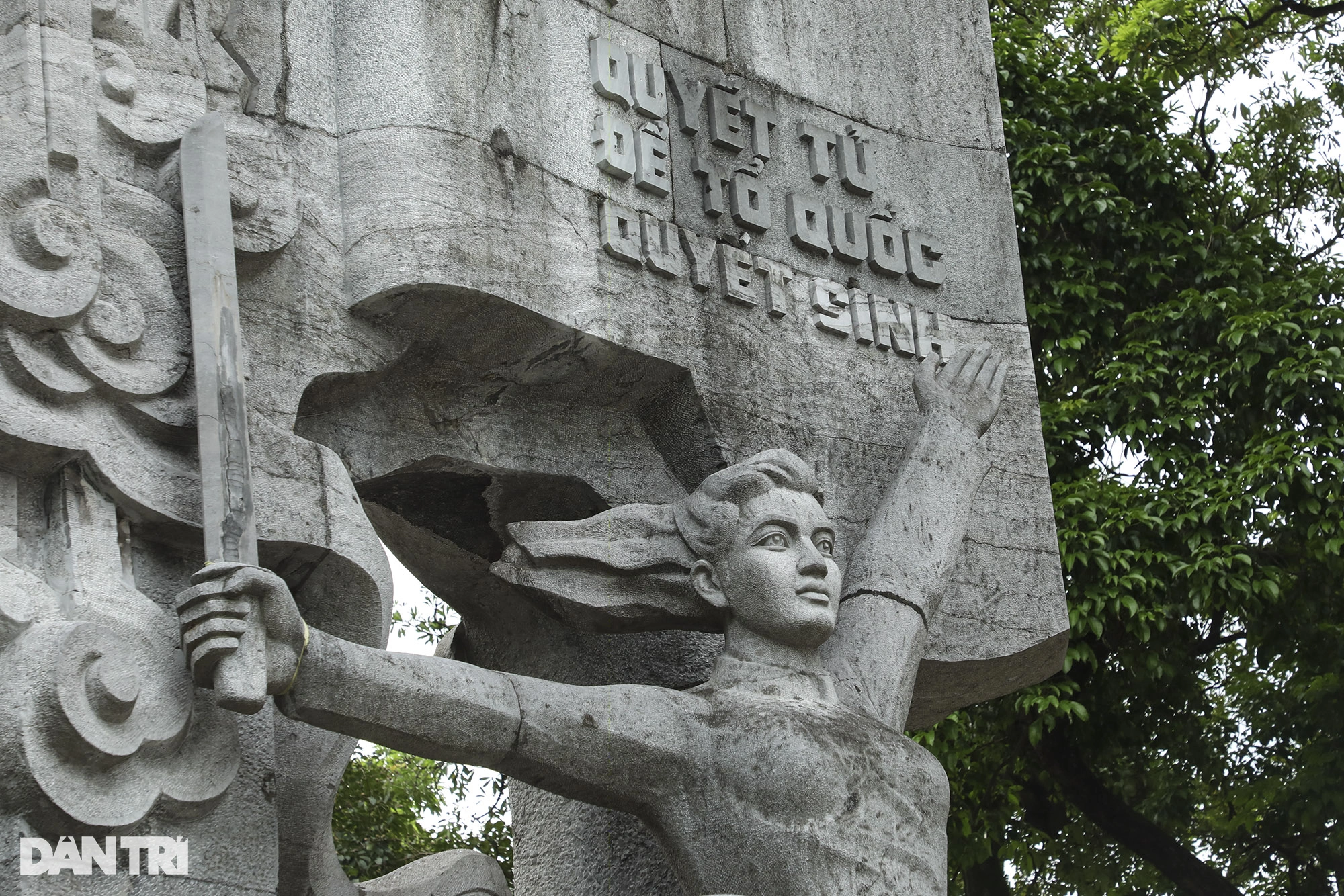 Selbstmorddenkmäler im Herzen von Hanoi