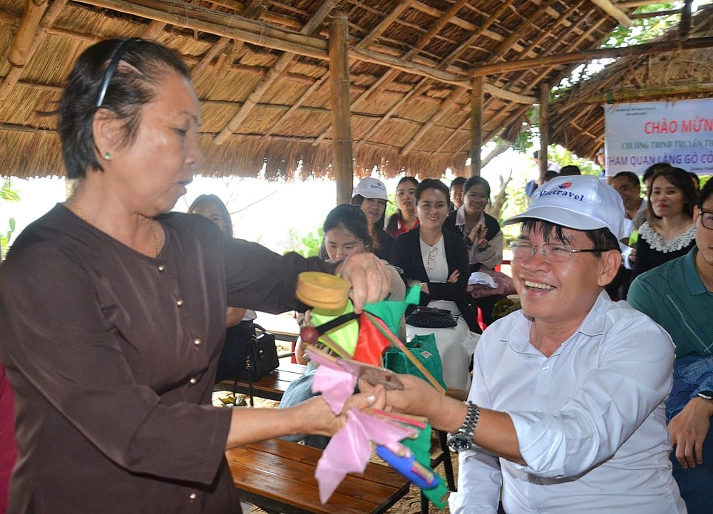 ពីល្បែងប្រជាប្រិយ ... ទៅជា 