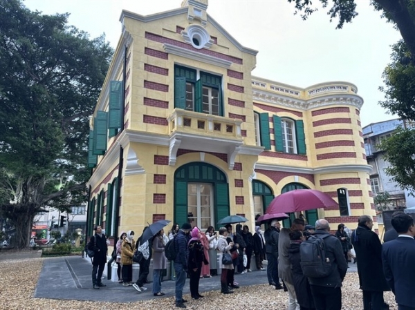 Una antigua villa francesa atrae visitantes tras su restauración