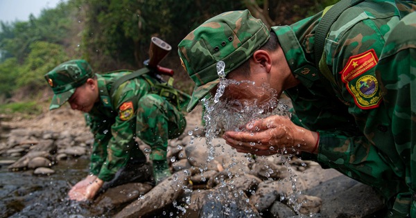 Tuần tra mùa nắng nóng, giữ bình yên cho lòng chảo Điện Biên