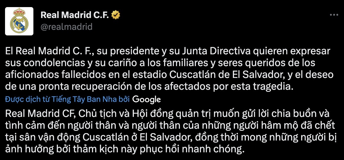 Chen lấn, giẫm đạp để vào sân vận động, ít nhất 12 người chết  - Ảnh 3.