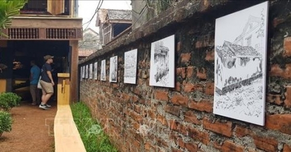 Promoting the architectural value of Duong Lam Ancient Village