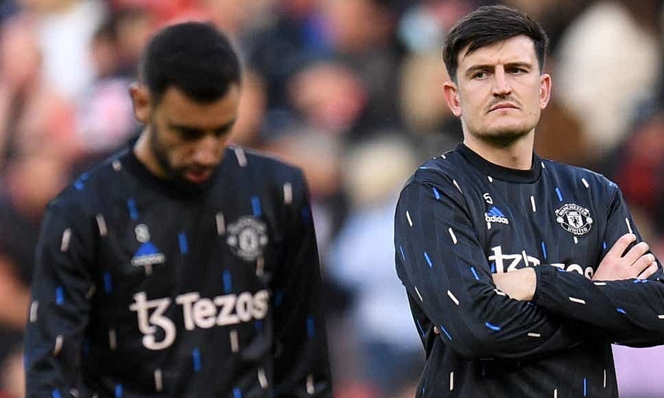 Maguire chúc mừng Fernandes làm thủ quân Man Utd