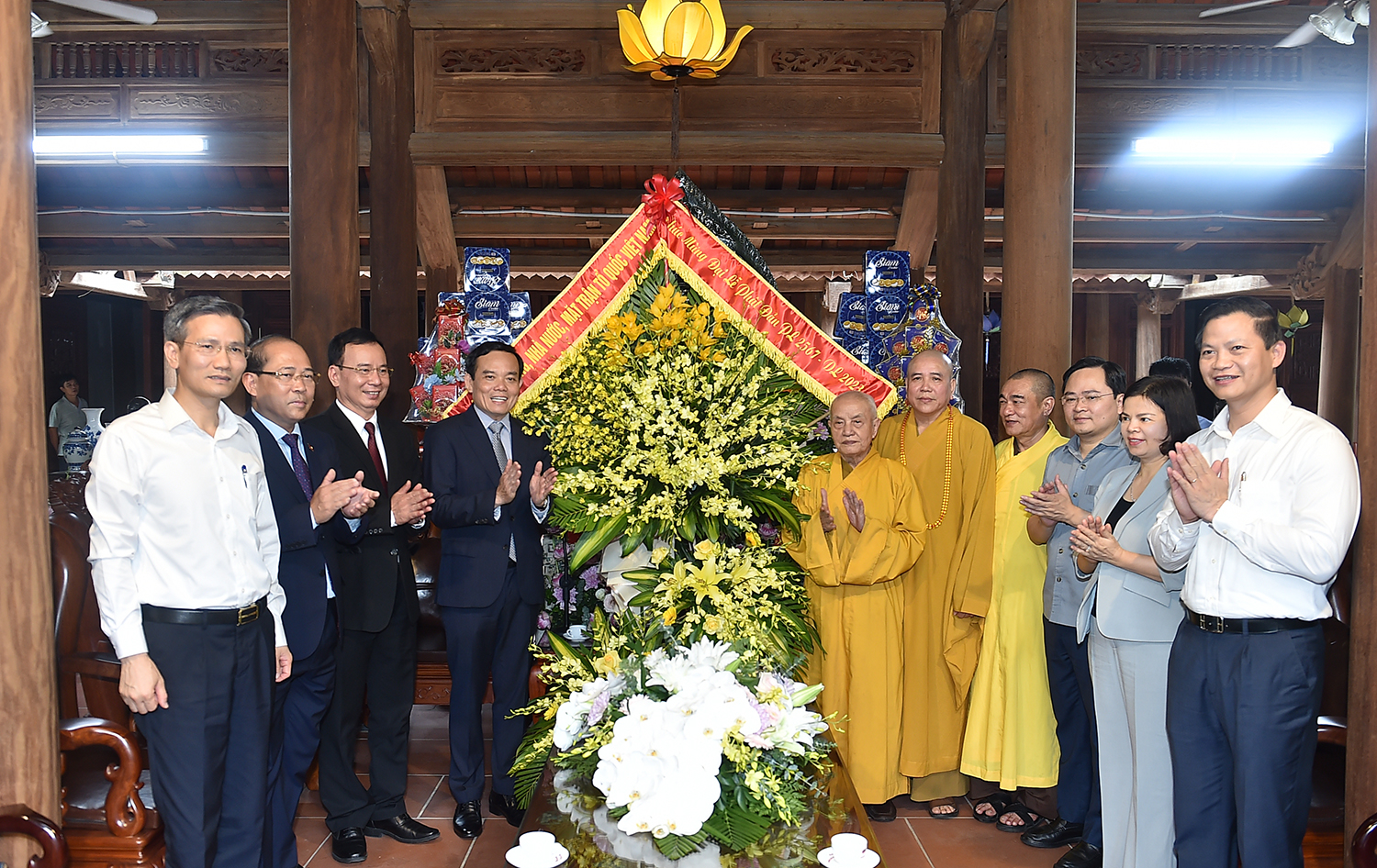 pho thu tuong tran luu quang tham hai ngoi co tu gan nghin nam tuoi tai bac ninh hinh 1