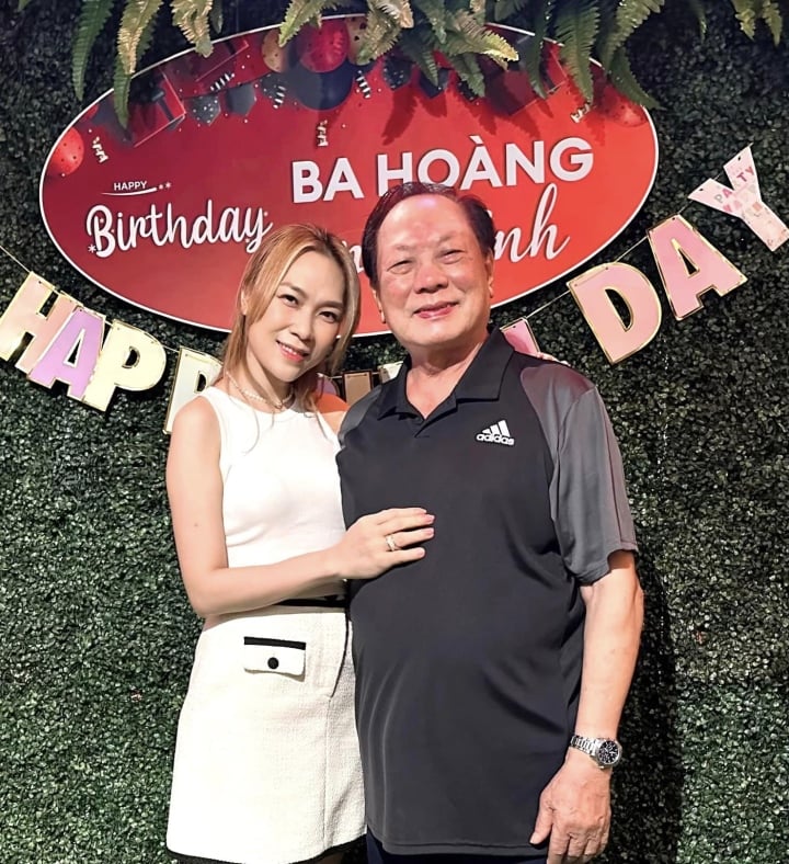 Sao Việt 7/5: Việt Hương bị ông xã 'dìm hàng', Mỹ Tâm mừng sinh nhật ba  - 3