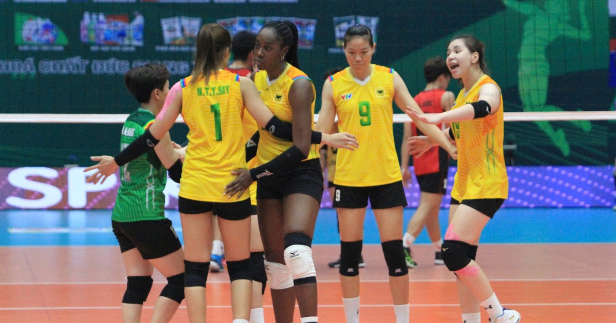 Vietnamese volleyball and the spectacular handshake with Thanh Thuy's old team