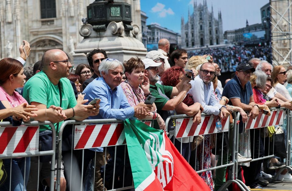 Italien hält Staatsbegräbnis für Ministerpräsident Berlusconi ab Foto 2