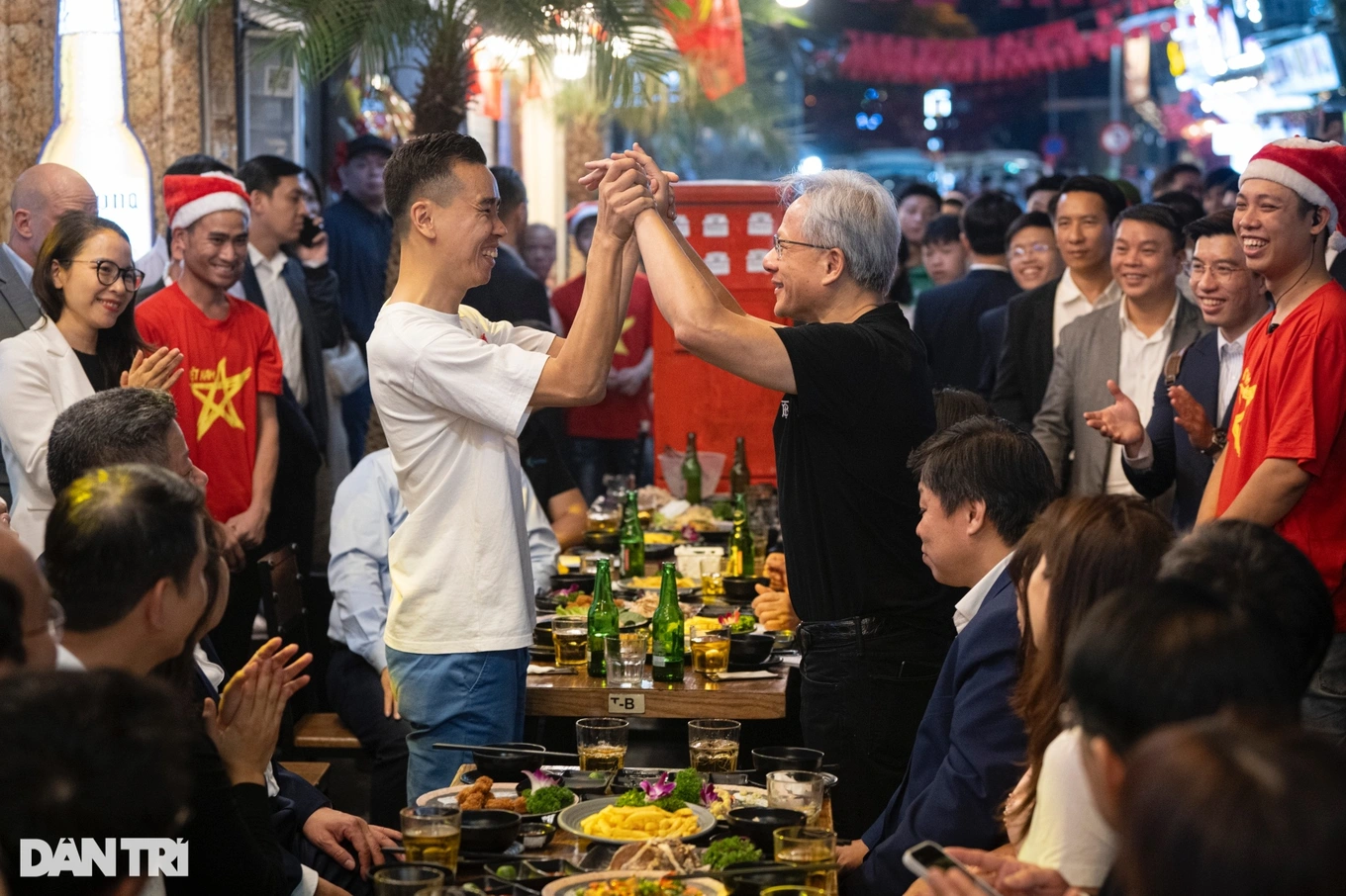 Besitzer des Ta Hien-Bierladens veranstaltet besonderen Abend zu Gast beim Premierminister und Nvidia-CEO