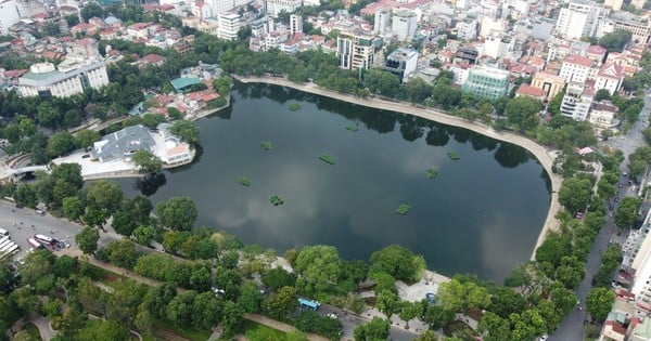 Vue panoramique du lac Thien Quang avec 4 espaces ouverts en voie d'achèvement