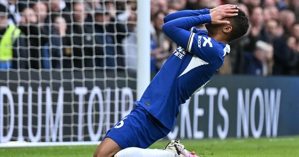 Chelsea thua sốc trên sân nhà, M.U chưa từ bỏ cuộc đua vô địch