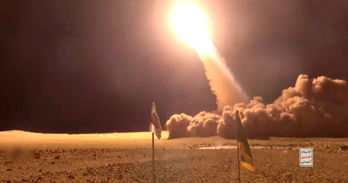 US-Luftangriff auf jemenitische Hauptstadt, nachdem die Huthi Raketen auf Israel abgefeuert haben