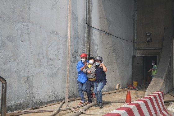 More than 1,279 people participated in a fire drill at the Saigon River Tunnel, photo 13