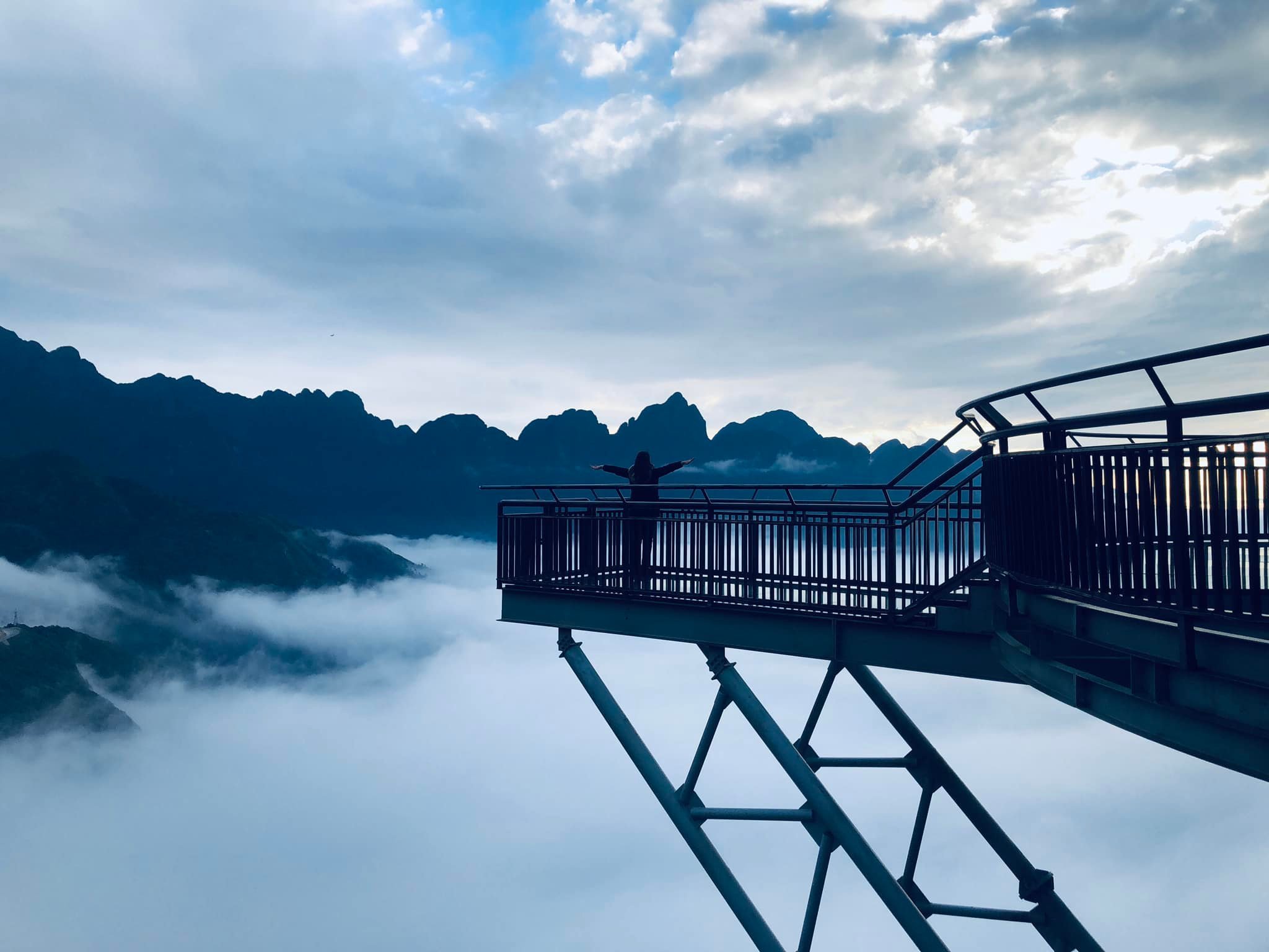 Cuatro puentes de cristal en Vietnam