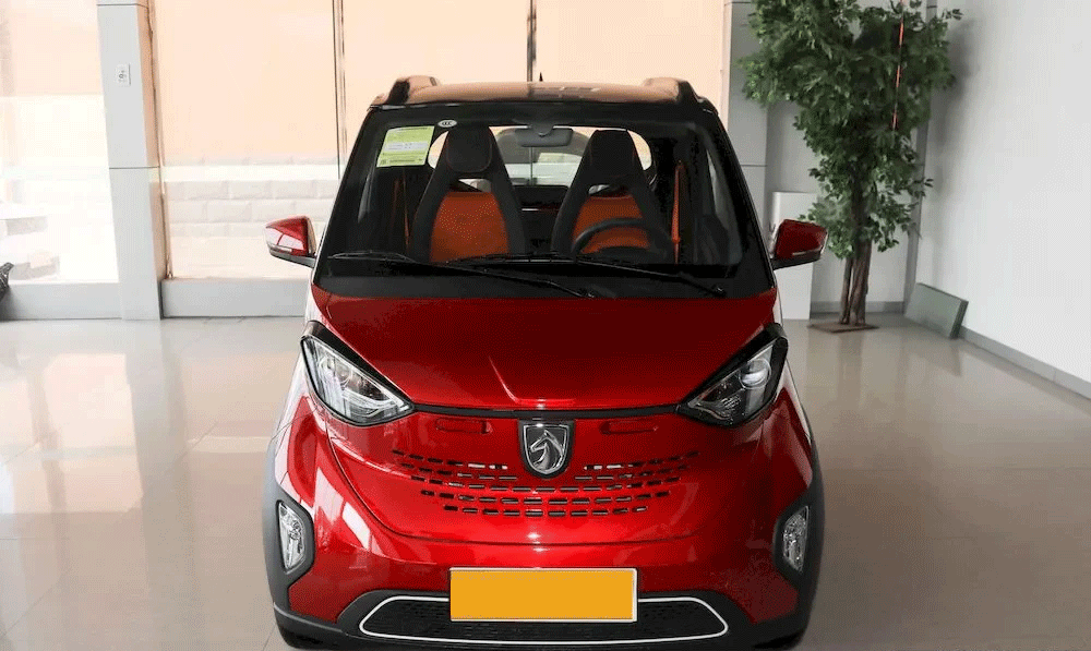 Baojun E100 中国製クランチ.gif