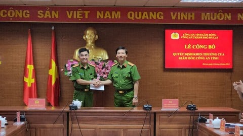 Veranstaltung - Lam Dong: Belohnung von Gruppen und Einzelpersonen bei der Rettung eines entführten Kindes