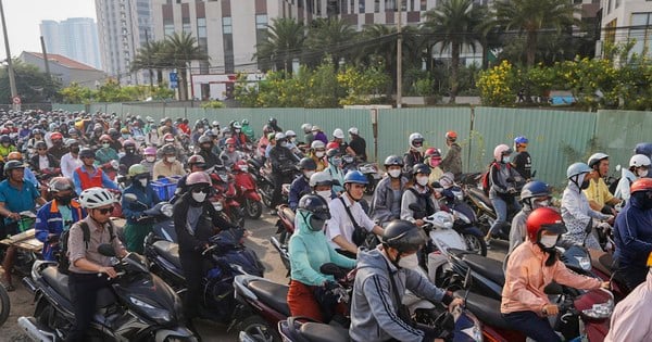 Luttant jusqu'à la « suffocation » lors des déplacements aux deux plus grandes intersections de Ho Chi Minh-Ville