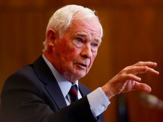 El exgobernador general David Johnston ofrece una conferencia de prensa en Ottawa, Canadá, el 23 de mayo. Foto: Reuters