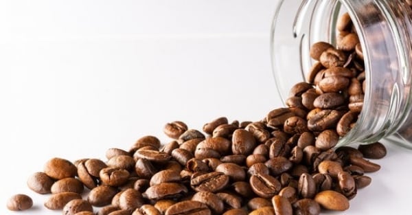 Los precios mundiales del café robusta caen drásticamente, los precios internos caen 700 VND/kg