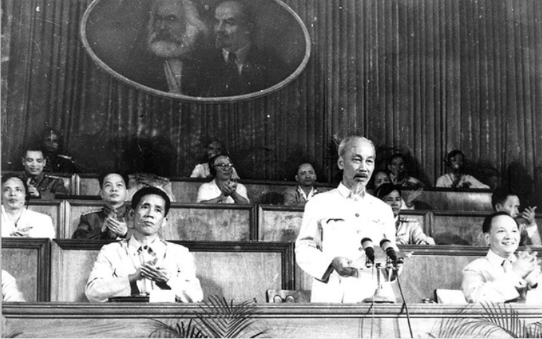 Discurso del presidente Ho Chi Minh en el tercer congreso nacional de representantes celebrado en Hanoi del 5 al 10 de septiembre de 1960.png