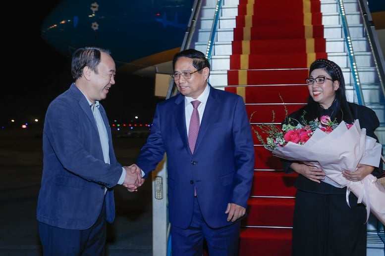 Prime Minister returns to Hanoi, ending working trip to Brazil and Dominican Republic