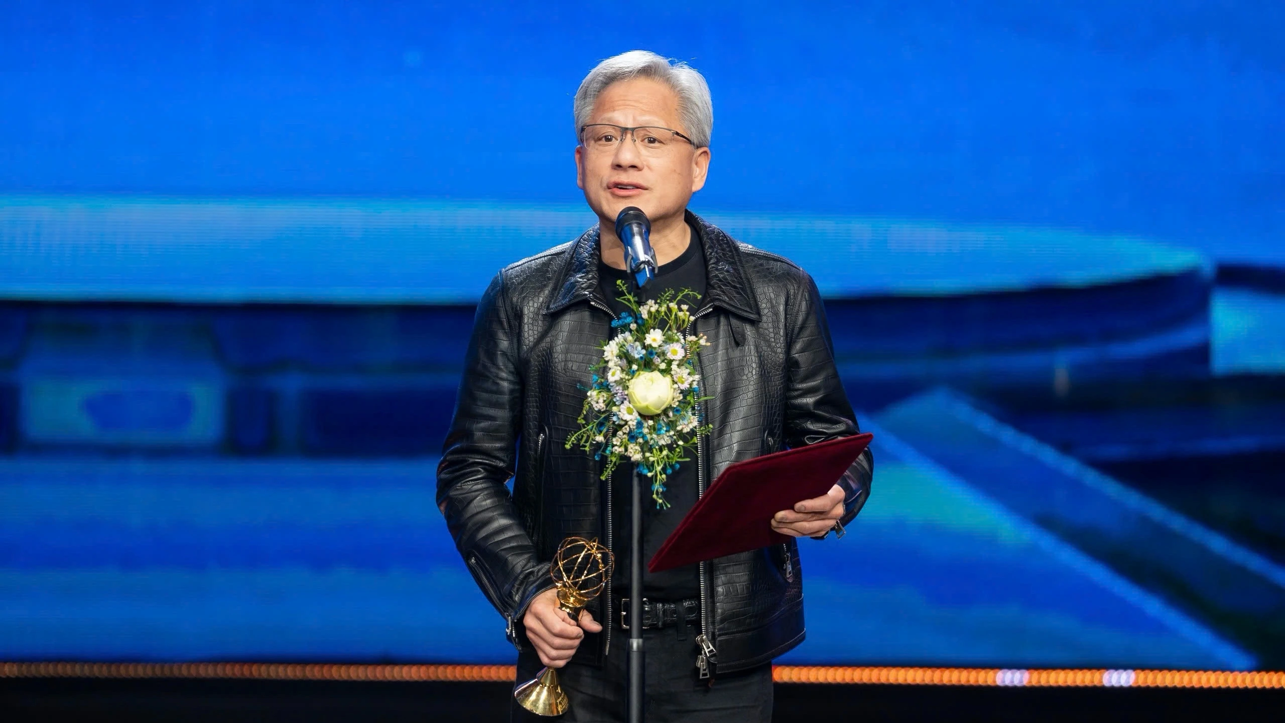 Vì sao CEO NVIDIA chiến thắng giải thưởng chính VinFuture 2024?