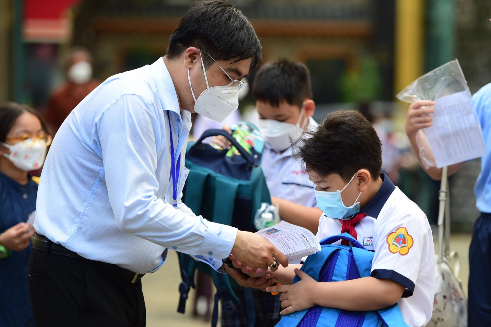 Grade 6 exam at Tran Dai Nghia Secondary and High School on July 4