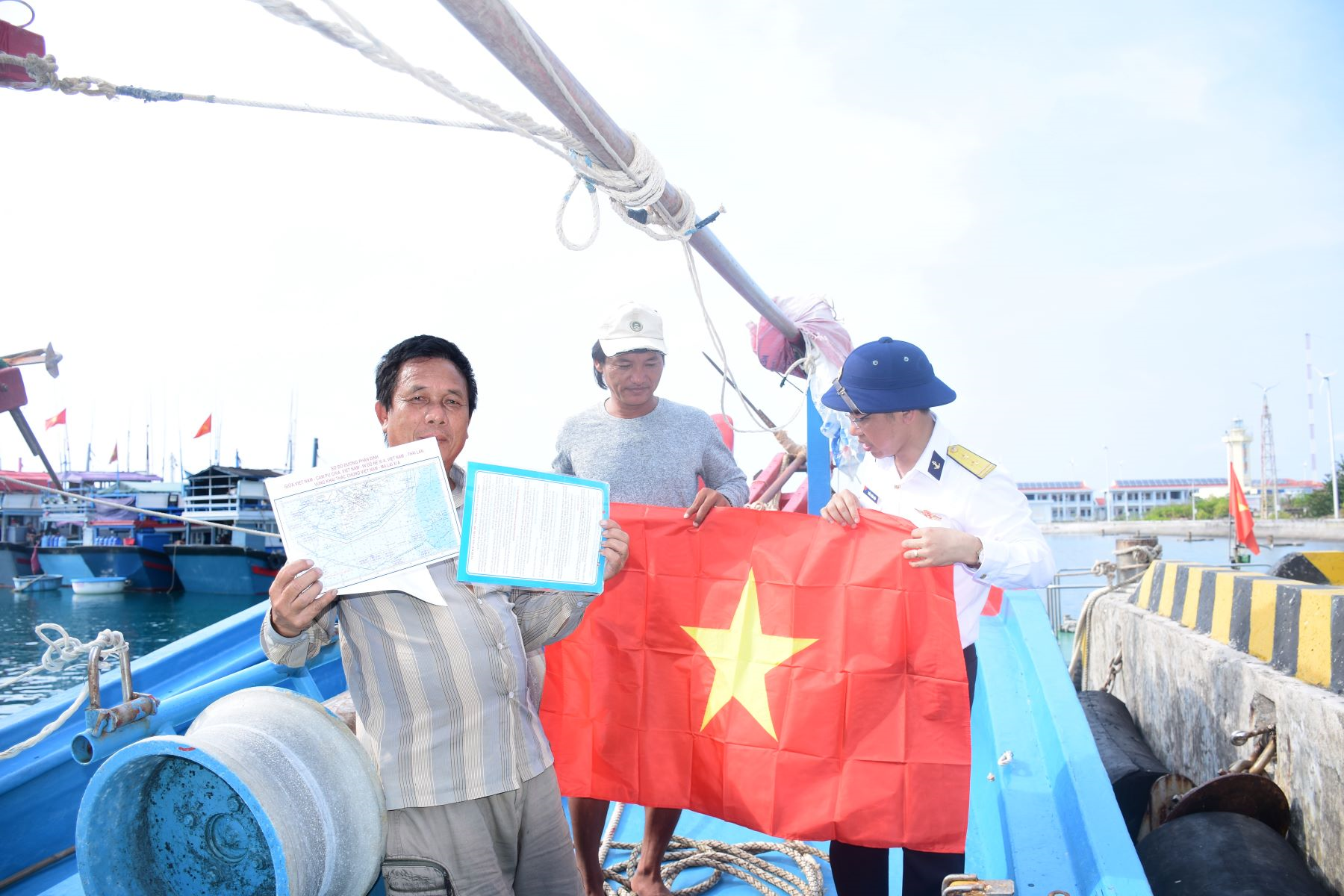 Sourires sur le port de Truong Sa