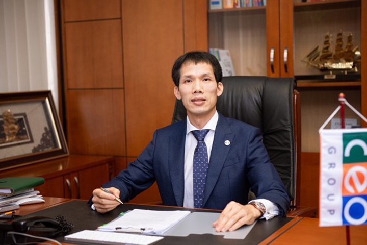 CEO Group Chairman shares '10 happy things that only exist in Vietnam' with students - 1