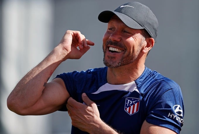 El entrenador Diego Simeone en el campo de entrenamiento del Atlético de Madrid el 14 de abril. Foto: X / Atlético de Madrid