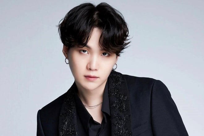 ชูก้า BTS ถูกกล่าวหาว่าละเลยการฝึกซ้อมและการทำงานในขณะที่เข้ากองทัพ